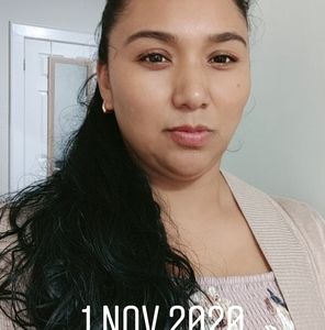 Meet your Posher, Evelia